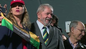 Após depor a Moro, Lula discursa em ato político no centro de Curitiba