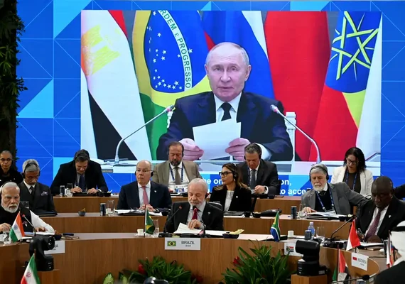 Em mudança de tom, Brics condena ataques contra Irã pela primeira vez