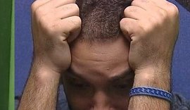 'BBB21': Gil cai no choro após retorno de Carla Diaz e se desespera: 'Povo odeia você'