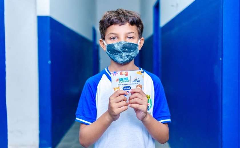 Prefeitura de Maceió realiza maratona de vacinação para imunizar alunos da rede municipal