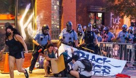 Manifestantes fazem segundo dia de protestos contra morte de homem negro