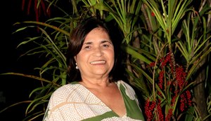 Escritora Fátima Maia realiza no próximo dia 24 a V Edição da Praça Lítero-Musical