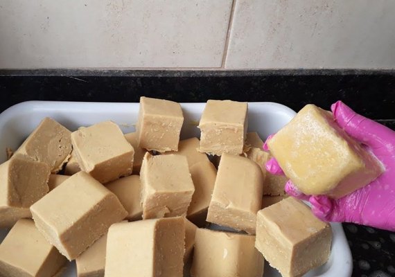 Descarte correto do óleo de cozinha usado evita danos ao meio ambiente