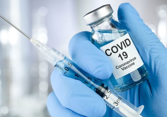 Alagoas recebe mais de 104 mil doses de vacinas contra Covid