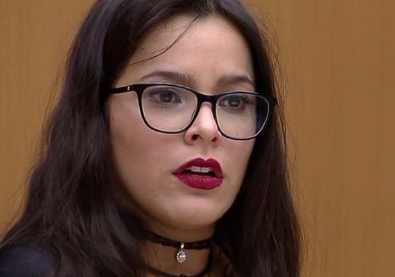 'BBB17': Emilly fica com ciúmes de Marcos com Elettra Lamborghini. 'Dá um tempo'