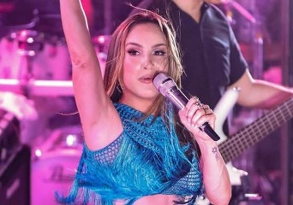 MP pede R$  2 milhões de Claudia Leitte por intolerância religiosa