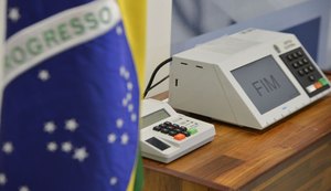 Pesquisa mostra Rui Palmeira com 56% e Cícero Almeida com 44% dos votos