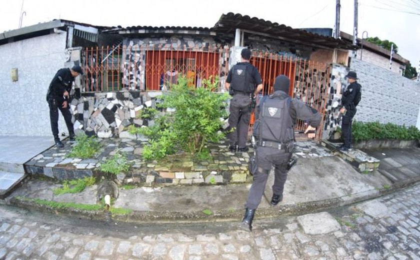Polícia deflagra operação conjunta na parte alta de Maceió