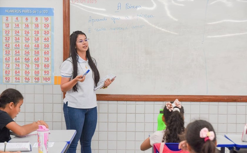 Professora de Pindorama participa de avaliação nacional do Ministério da Educação