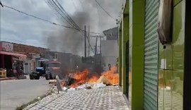 Durante surto, homem provoca incêndio em via pública no interior de Alagoas