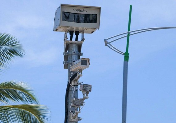 Fiscalização eletrônica flagra cerca de 150 condutores por dia