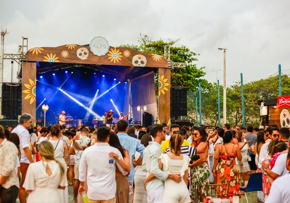 Réveillon do Alto promove Black Month durante o mês de novembro