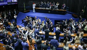 Imprensa estrangeira vê vitória de Lula em aprovação do fim da 6x1