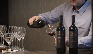 Ladrões mascarados roubam vinhos avaliados em R$ 28 milhões na Itália