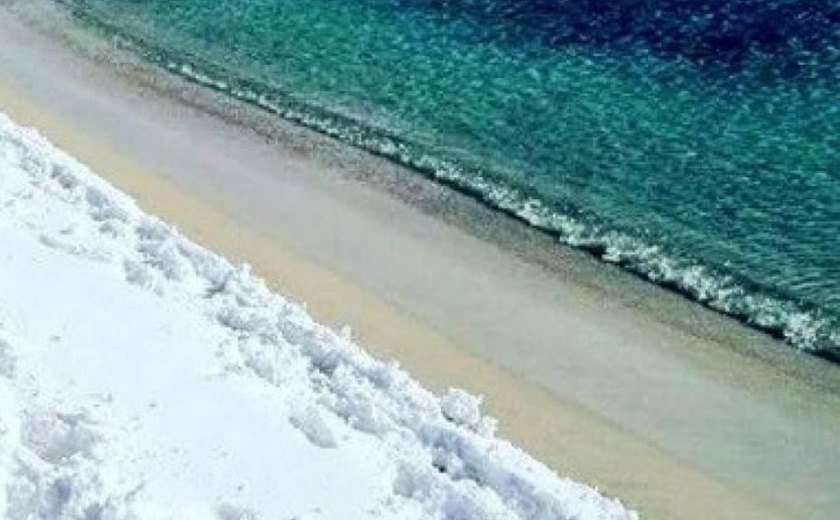 Confirmando profecia, neva dois dias seguidos em praia na Itália