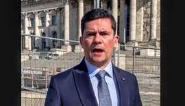 Moro vai à Alemanha sem agenda, faz turismo e é homenageado por time da 8ª divisão