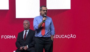 Salário do professor federal é 'zebra mais gorda', diz ministro da Educação