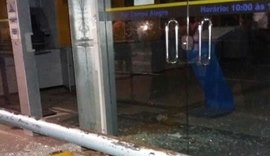Bando faz reféns e explode caixas eletrônicos de banco em Campo Alegre
