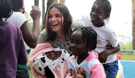 Marquezine participa de evento em São Paulo com crianças refugiadas