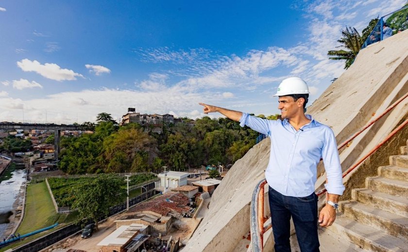 Obra de contenção no Vale do Reginaldo é vistoriada por JHC