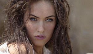 Megan Fox reclama de 'bullying' da imprensa e das pressões da fama