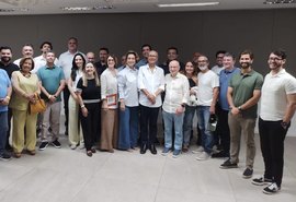 Médicos residentes e ex-residentes manifestam apoio ao Dr. Wanderley