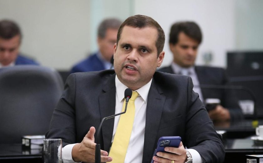 Fernando Pereira propõe criação de Programa de Prevenção contra Atentados em Escolas de AL