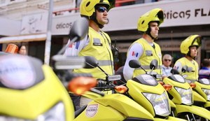 Polícia ajuda crianças perdidas a reencontrar pais na orla de Maceió