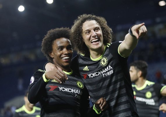 Em alta após título, David Luiz celebra convocação: 'Amo jogar pelo meu país'