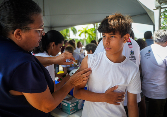 Ministério da Saúde recomenda ampliação do público da vacina da dengue