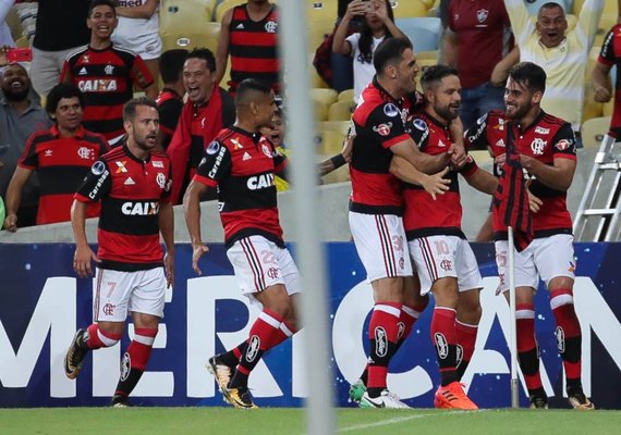 Flamengo arranca empate, elimina Fluminense e vai à semi