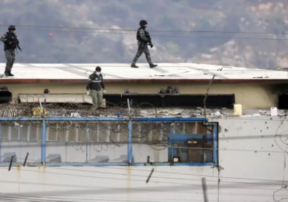 Rebelião em prisão deixa cerca de 43 detentos mortos no Equador