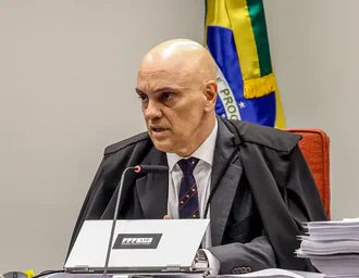 Moraes manda comunicar TSE sobre inelegibilidade de Bolsonaro