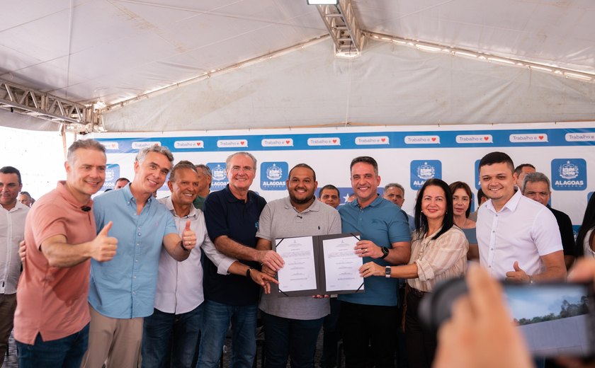 Governo de Alagoas entrega ruas pavimentadas e autoriza reforma de escola em Matriz do Camaragibe