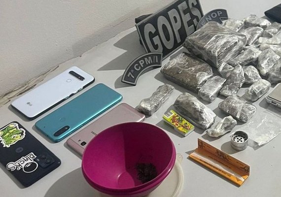 Polícia apreende drogas, dinheiro e motocicleta em Lagoa da Canoa