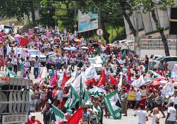 Dia Internacional da Mulher é marcado por ato em Maceió