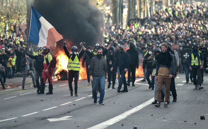 Protestos dos 'coletes amarelos' registram confrontos em Bordeaux e Toulouse