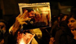 No Irã, manifestantes fazem segundo dia de protestos contra o governo