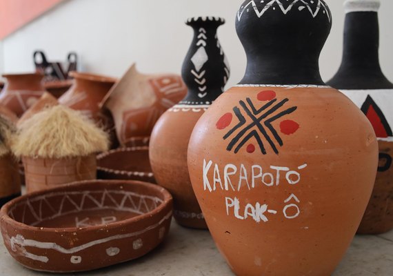 Secult promove oficinas gratuitas durante exposição 'A Identidade do Povo Karapotó Plaki-ô'