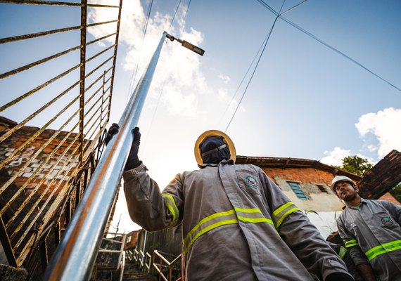 Ilumina realiza 650 atendimentos na rede de iluminação de Maceió