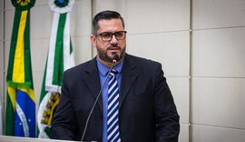 “Erotização infantil já é proibida em Maceió desde 2023”, ressalta Leonardo Dias