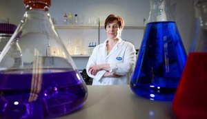 Pfizer-BioNTech iniciam estudo avançado com principal potencial vacina contra Covid-19