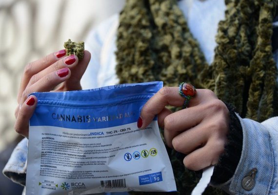 Uruguai legalizou maconha e elevou penas para tráfico de outras drogas