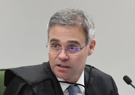 Mendonça usou pedido do partido Novo para afastar diretor-geral da PF