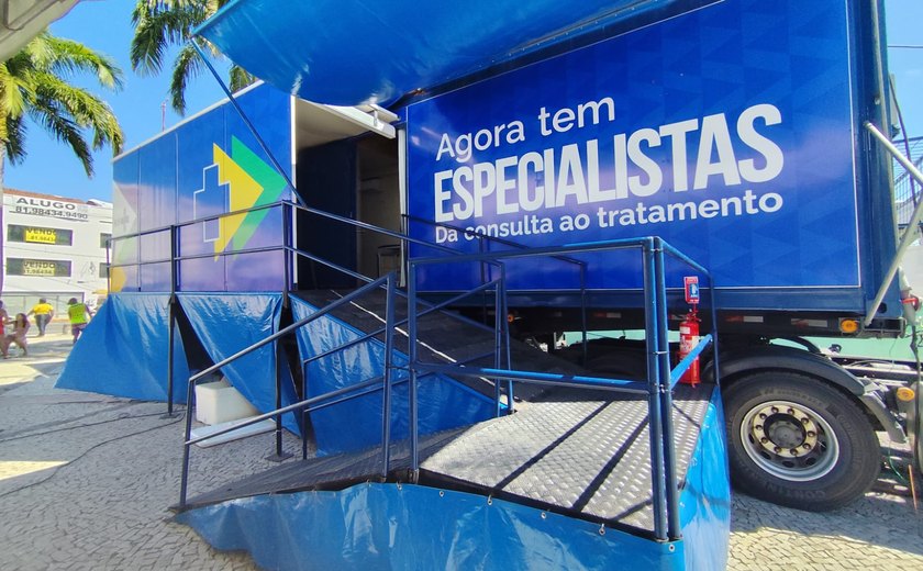 Pacientes do SUS de Atalaia e Delmiro Gouveia agora contam com carretas de saúde do Agora Tem Especialistas