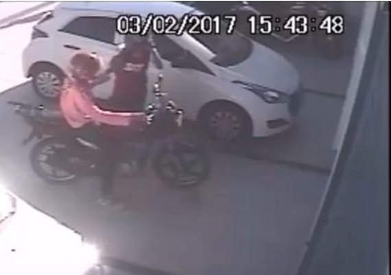 Dupla faz arrastão em centro de seleção de estagiários em Maceió