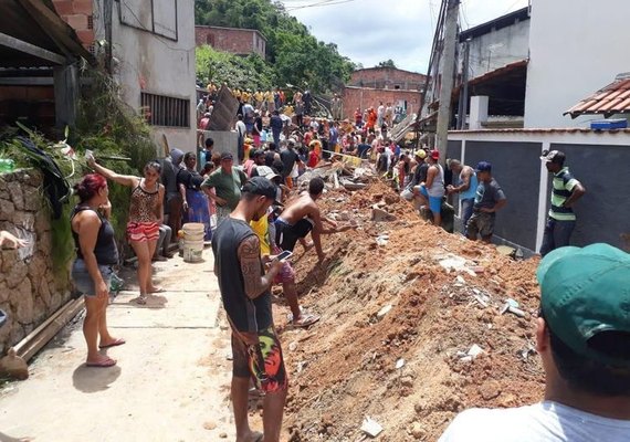 Sobe para 9 total de mortos em deslizamento em Niterói