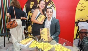 Livro que intitula Bienal e analisa relação Brasil-África é lançado na abertura