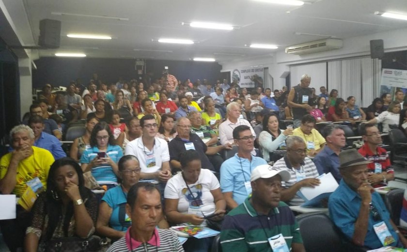 Conferência das grotas discute saneamento básico e abastecimento de água potável