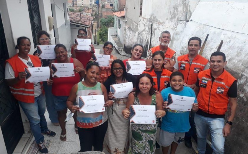 Mais de 100 pessoas participam de oficinas promovidas pela da Defesa Civil de Maceió